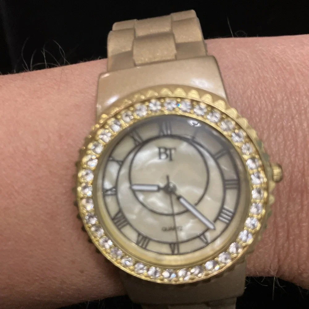 Bijoux Terner Womens Watch Mother of Pearl Face Gold Tone Crystal BT HR-805